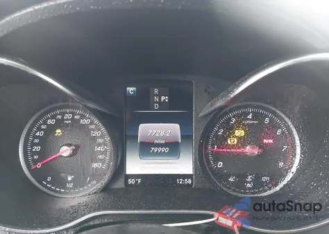 2017 Mercedes-Benz C 300 z USA, uszkodzony, nr VIN WDDWJ4JB7HF585480